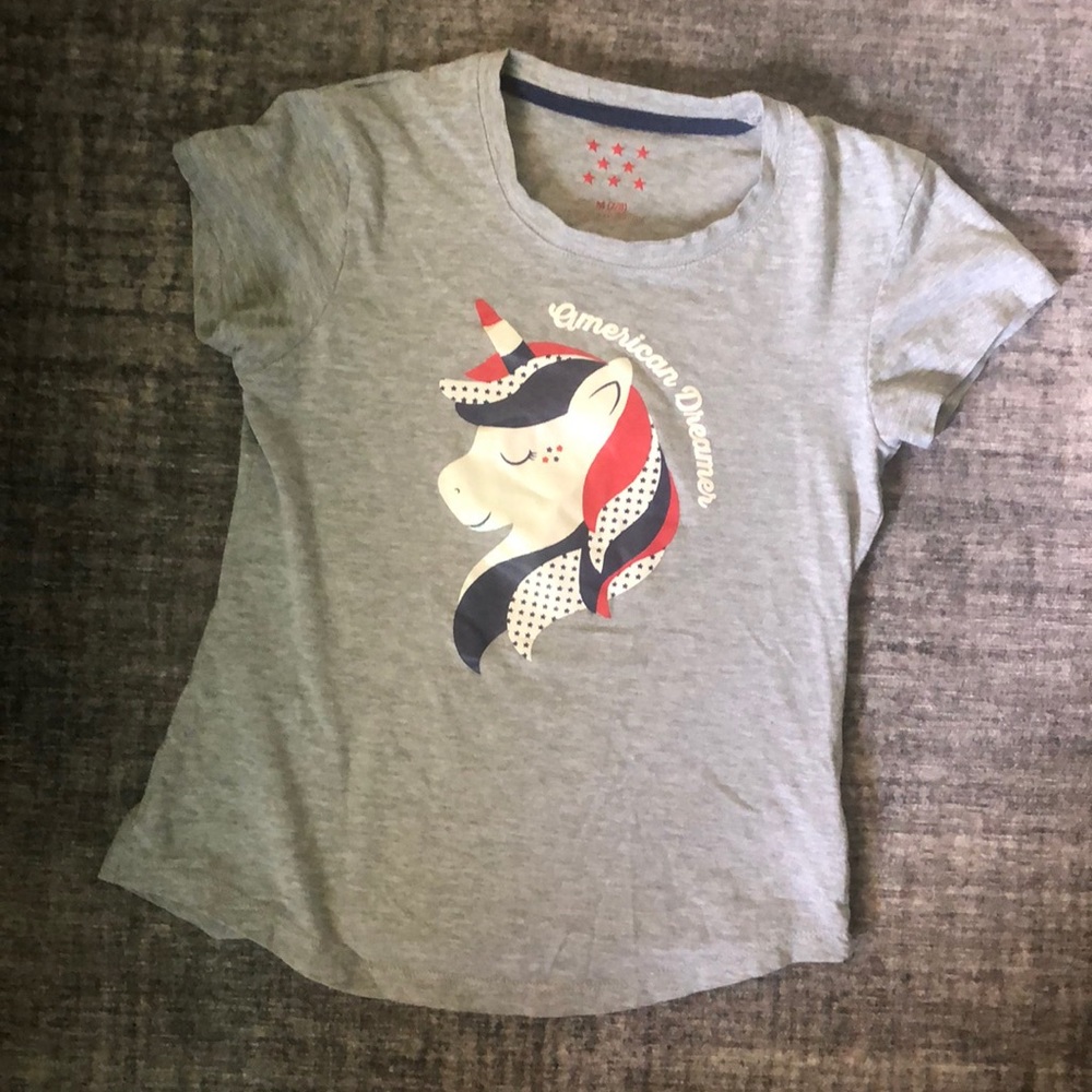 🌖 Medium 7/8 short sleeve unicorn gray shirt
